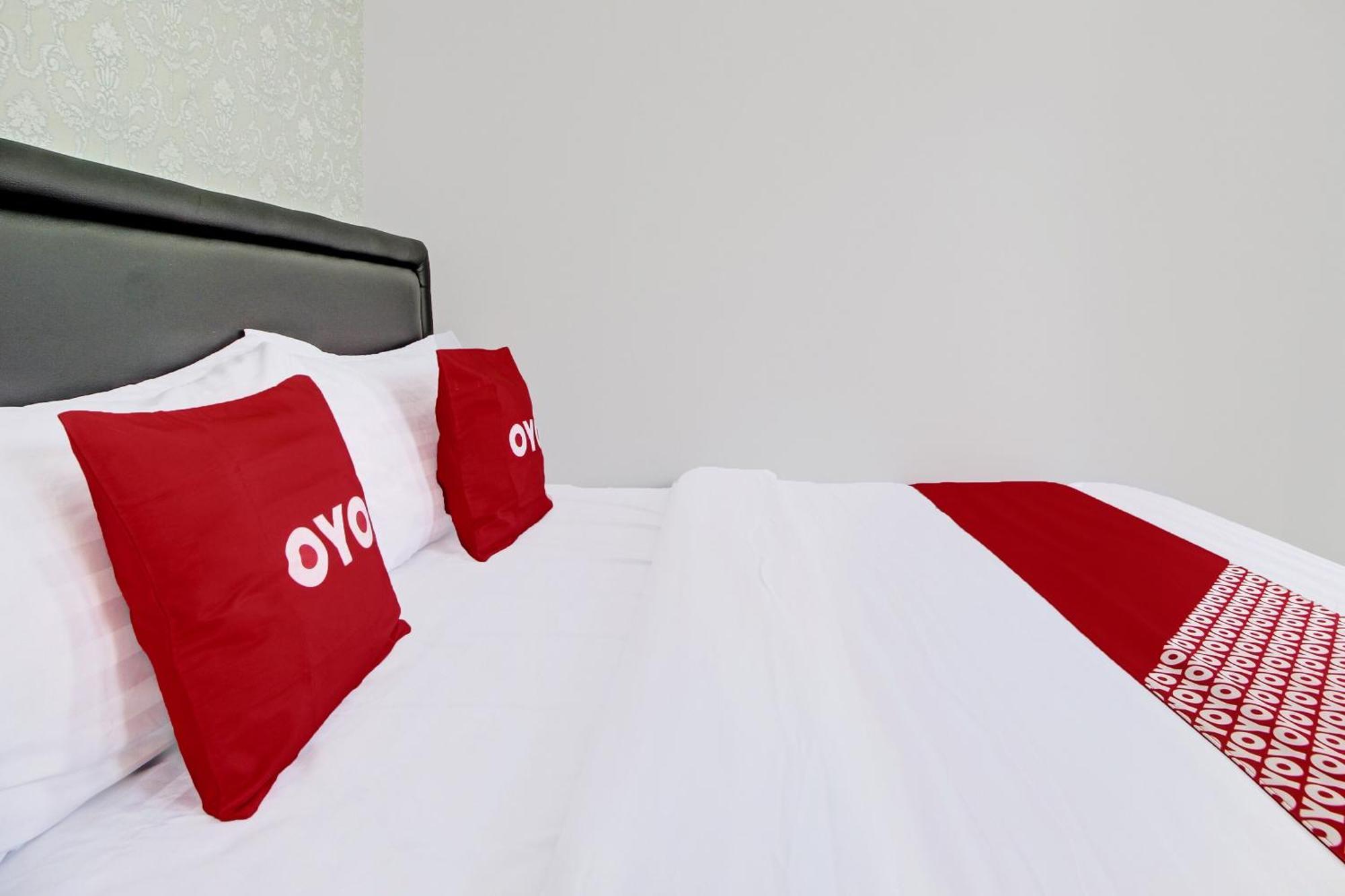Super Oyo Collection O 92363 Kp Inn Temon Dış mekan fotoğraf